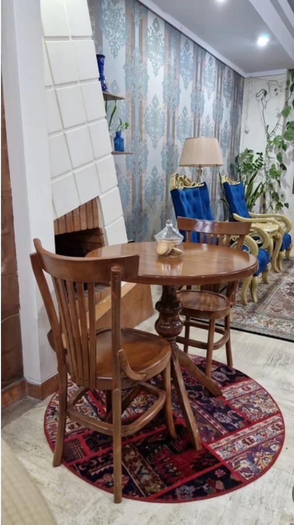 میز و صندلی ناهارخوری لهستانی خراطی دو نفره تمام چوب